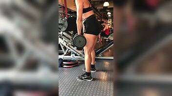 Insatiablebabe muscular girl training at gym xxx video on adultfans.net