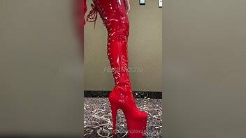 Alexamoorre red hot thigh high boots on adultfans.net