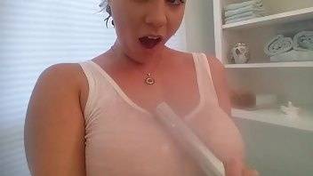 Anabelle Pync dabbles in the bathroom premium free cam snapchat & manyvids porn videos on adultfans.net