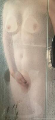 BREEessrig Nude Shower Onlyfans Video on adultfans.net