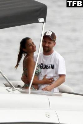 Antonela Roccuzzo & Lionel Messi Share Some PDA in Ibiza on adultfans.net