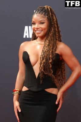 Halle Bailey Displays Her Deep Cleavage at the 2022 BET Awards in LA on adultfans.net