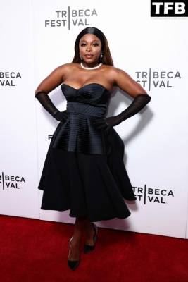 Naturi Naughton Displays Her Cleavage at the 2022 Tribeca Festival in New York - fapfappy.com - New York - city New York