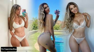 Emily Sears Shows Off Her Sexy Boobs & Butt on adultfans.net