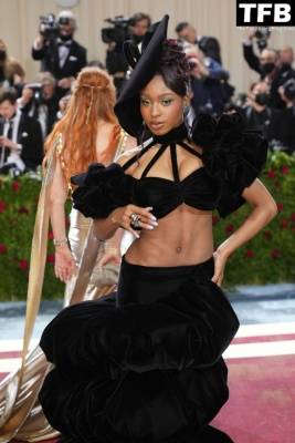 Normani Flaunts Her Sexy Tits & Abs at The 2022 Met Gala in NYC on adultfans.net