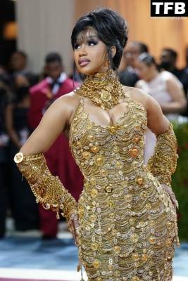 Cardi B Shows Off Her Huge Boobs in a Golden Dress at The 2022 Met Gala in NYC on adultfans.net