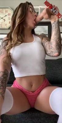Dakota James show on couch snapchat premium xxx porn videos on adultfans.net
