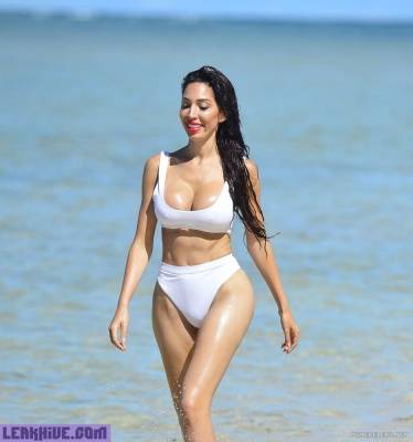 Leaked Farrah Abraham Relaxing In Sexy Bikini On Wavi Island In Fiji - leakhive.com - Fiji