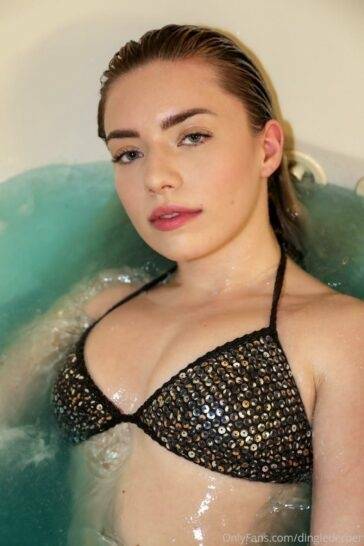 Dinglederper Sexy Bath Time   on adultfans.net