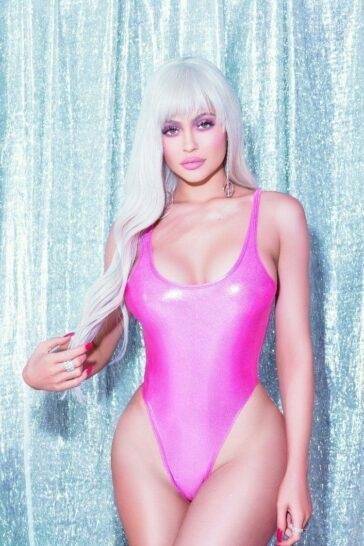 Kylie Jenner Thong Swimsuit Photoshoot Leaked - dailyfans.net - Usa