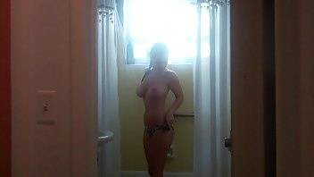 Katee Owen showering MFC KATEELIFE nude camwhores XloliCams free video on adultfans.net
