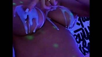 Anaariana MFC creamy tits & nude pussy cam videos on adultfans.net
