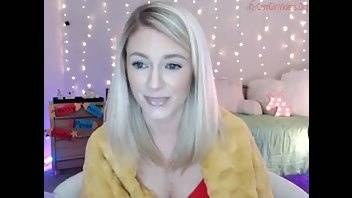 CrystalSummrs rubbing pussy | MFC camgirl solo video on adultfans.net