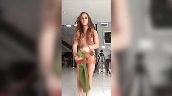 Megan Rain ? Shows off her new body and a new green dress she got ? Premium Snapchat leak on adultfans.net
