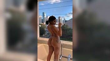 Fame / phfame ? Chillin naked in the bath ?  leak ? instagram thot with 3 million followers on adultfans.net