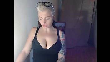 Crazypinkyball naked tits & short hair Chaturbate nude cam porn videos on adultfans.net