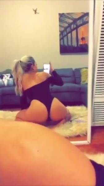 Gwen Singer creamy pussy masturbating snapchat premium xxx porn videos on adultfans.net