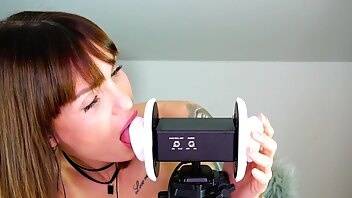 ASMR Amy Patreon EARGASM EARLICKING EAREATING Video premium porn video on adultfans.net