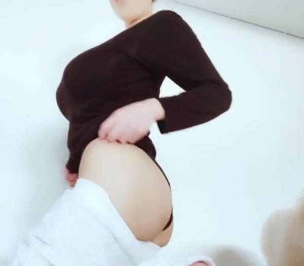 Hitomi Tanaka ? Licking her huge Japanese titties ?  leak - Japan on adultfans.net