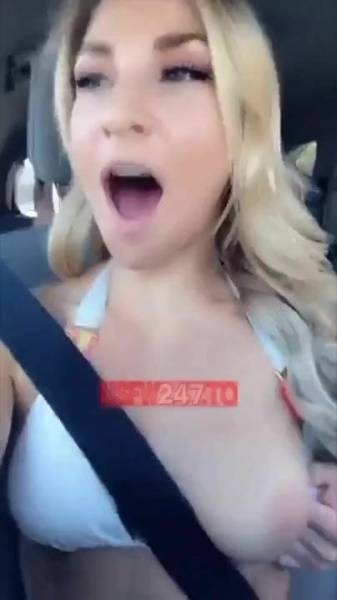 Holly Valentine ? In the car with her friends playing with her tits ? Premium Snapchat leak on adultfans.net