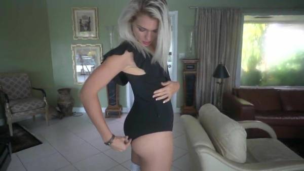 Holyfitwomen aka Christina Stewart ? Bikini and lingerie haul try on ? Patreon leak ? Youtuber on adultfans.net