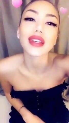 Gwen Singer ? Showing how wet she gets ? Premium Snapchat leak on adultfans.net