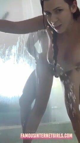 Amanda Nicole Sex In Shower Nude Porn Video Leak on adultfans.net