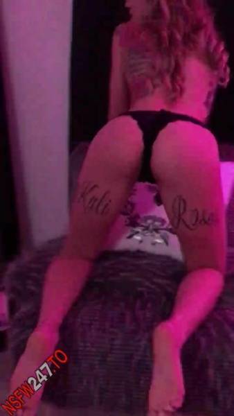 Kali Roses - showing off my sexy moves of my sexy ass on adultfans.net