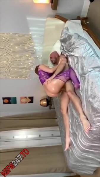Maddison Morgan Getting oiled up and pounded out by Johnny Sins snapchat premium 2021/02/24 on adultfans.net