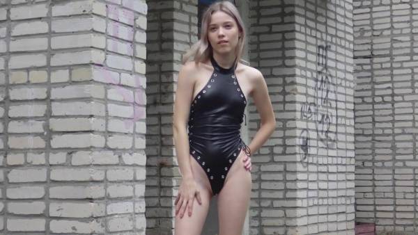 Viktoriya D Latex Tease Lewd Video on adultfans.net