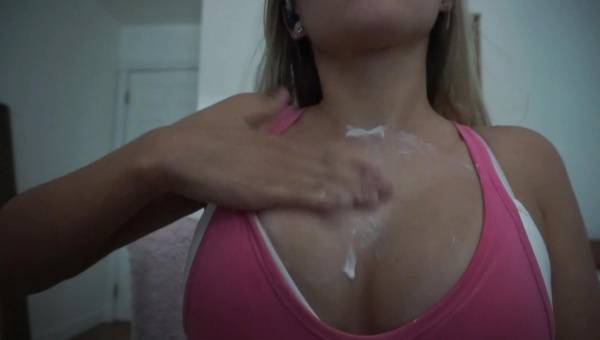 Claudy ASMR - Claudsnation - Lotion Body on adultfans.net