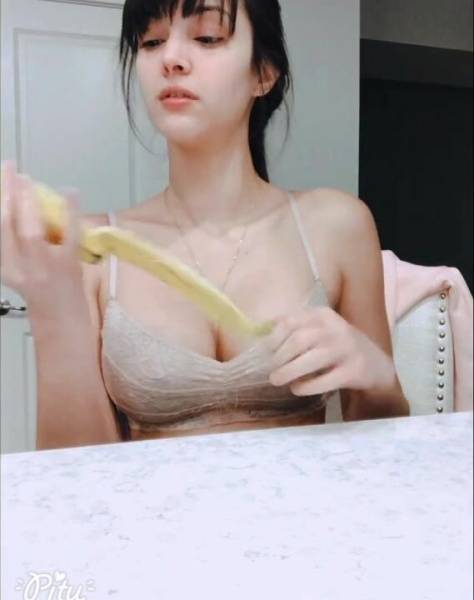 CinCinBear Nude Banana Blowjob Video  on adultfans.net