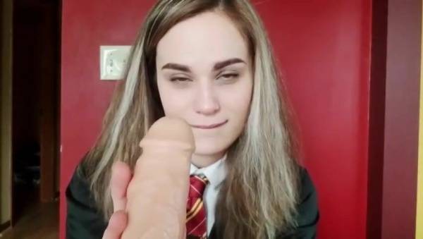 Hermione Nude First Handjob Cosplay Porn Video on adultfans.net