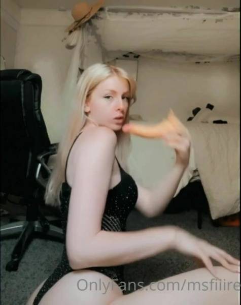 MsFiire Nude Tit Licking Dildo Sucking Video  on adultfans.net