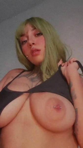 Caliope OnlyFans Boob Flash Video  on adultfans.net