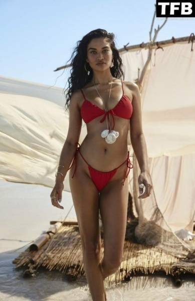 Shanina Shaik is the Face of Seafolly 19s 1CChase the Sun 1D Campaign on adultfans.net