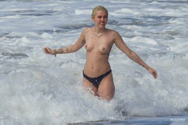 Miley Cyrus (mileycyrus) Nude OnlyFans Leaks (50 Photos) on adultfans.net