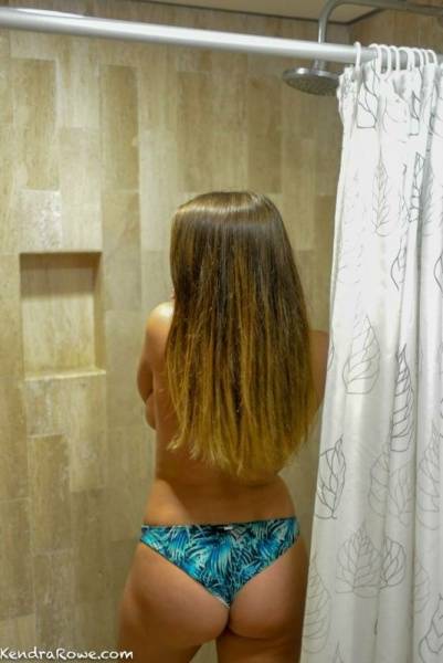 Kendra Rowe (cassiebbyxo, kendraarowe) Nude OnlyFans Leaks (5 Photos) on adultfans.net