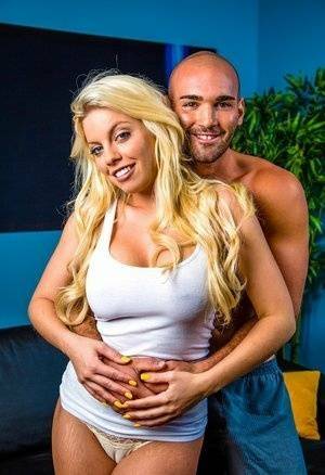 Sexy blonde Brittany Amber and Bobby Bull hookup for sexual intercourse on adultfans.net