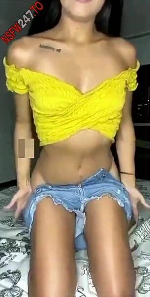 Dayii Salazar Hitachi play on bed snapchat premium porn videos on adultfans.net