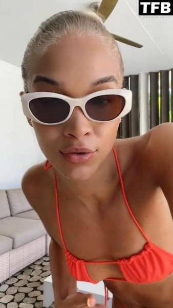 Jasmine Sanders Shows Off Her Sexy Bikini Body (10 Photos + Video) on adultfans.net