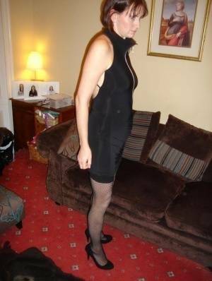 Middle-aged woman Slut Scot Susan dildos her asshole before and after a BJ - clubgf.com - Scotland