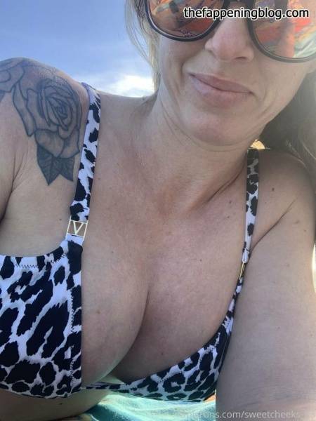 Sweet Vickie (sweetcheeks_83) Nude OnlyFans  (91 Photos + 8 Videos) on adultfans.net