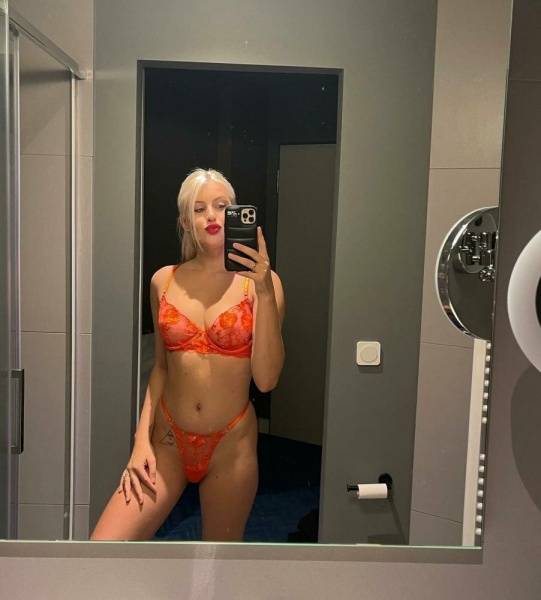 Blondyqueen69 (Chloe Verhagen, blondyqueen) Nude OnlyFans  (11 Photos) on adultfans.net