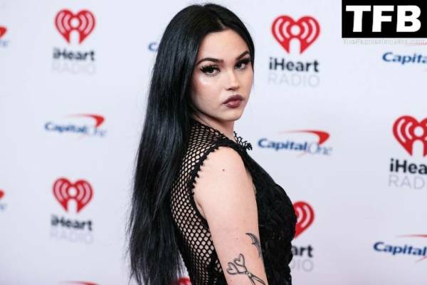 Maggie Lindemann Flaunts Her Sexy Legs & Tits at the iHeartRadio Music Festival on adultfans.net