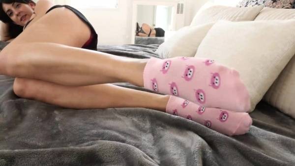 Stella liberty pink sock tease soles smelling foot XXX porn videos on adultfans.net