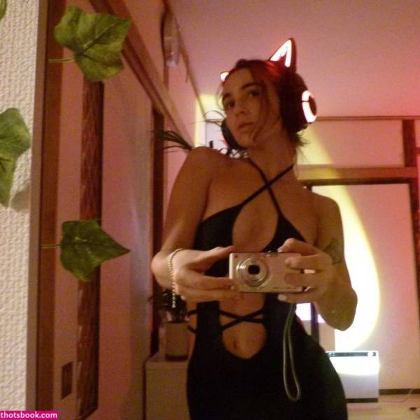 Maryana Ro OnlyFans Photos #10 on adultfans.net