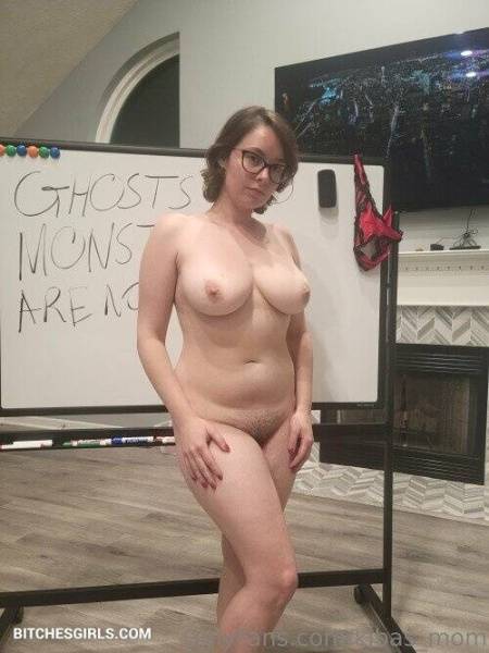 Kibas_Mom Reddit Nude Girl - Kirsten Reddit Leaked Nudes on adultfans.net