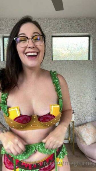 Meg Turney Cheeseburger Lingerie Try On Onlyfans Video Leaked on adultfans.net