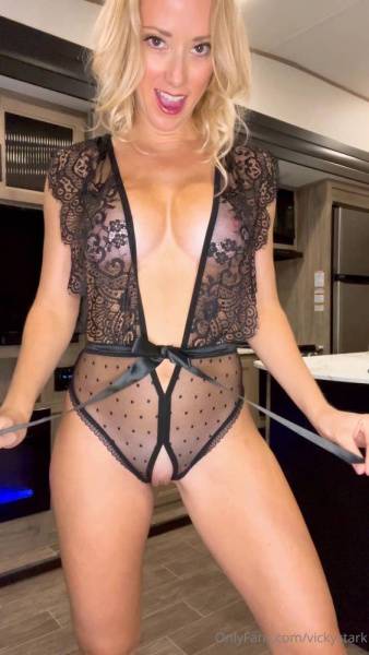 Vicky Stark Pussy Black Outfits Try On Onlyfans Video Leaked on adultfans.net